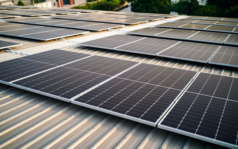 Paneles solares en El Salvador: ahorra en electricidad y protege el medio ambiente